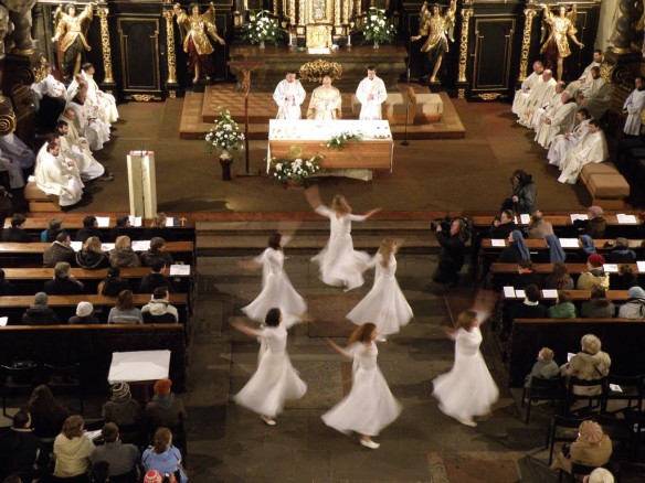 2010 01 30 023 liturgicky tanec